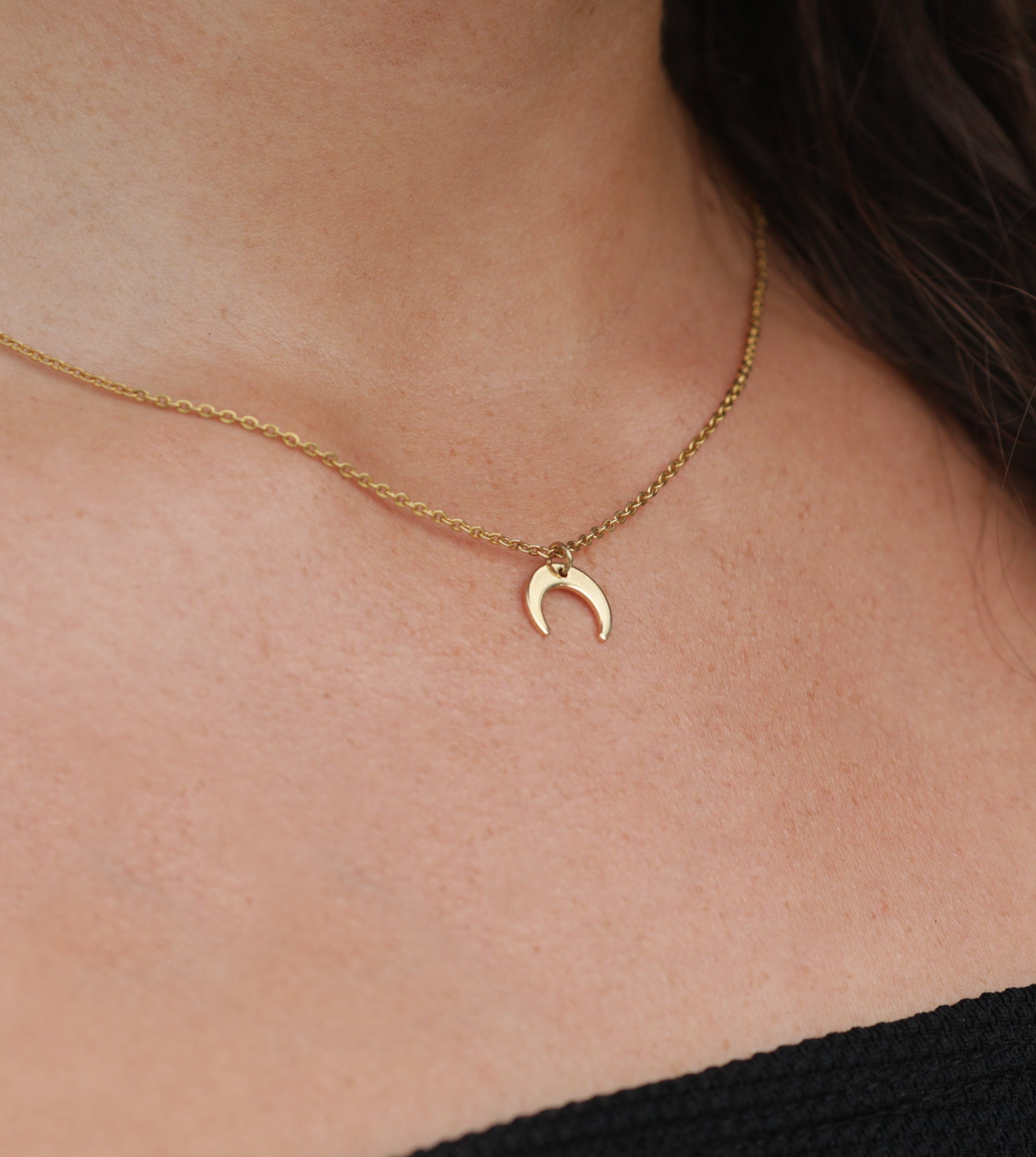 Zoe - 18k Gold Crescent Moon necklace - Ocean Wave Jewelry